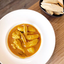 Load image into Gallery viewer, (PP12) Curry Chicken with Baguettes