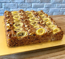 Load image into Gallery viewer, (A-CE05) Eggless Banana Walnut Cake (9inch)