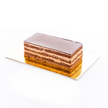 Load image into Gallery viewer, (CB01) Hazelnut Crunch Bar Cake (Best seller!)